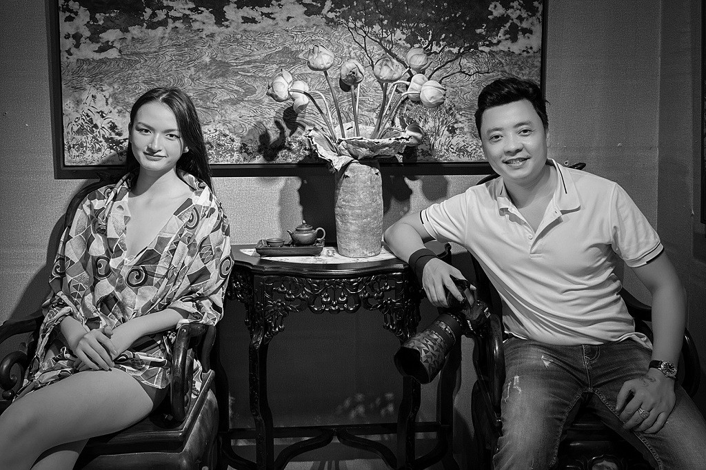 NAG Khang Chu Long cùng người mẫu trong buổi chụp Nude Art